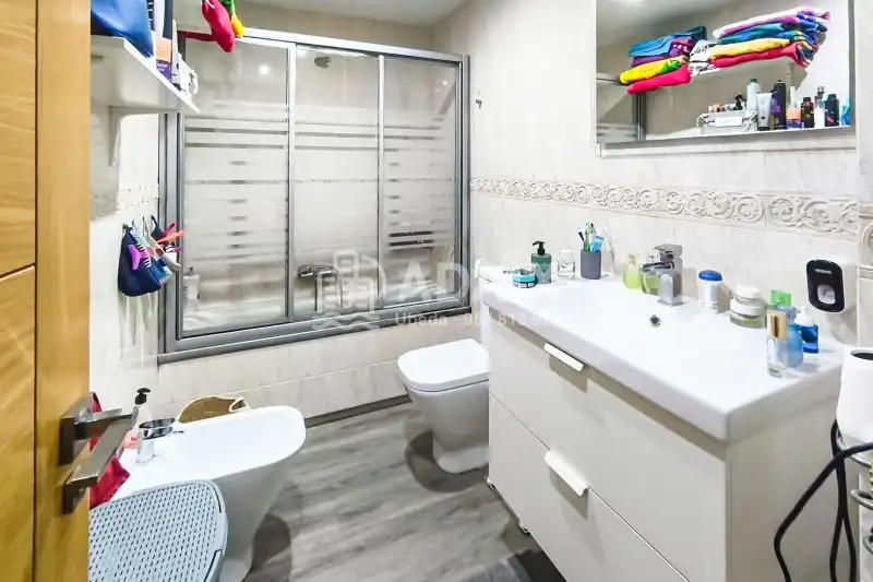 Bathroom of Flat for sale in Úbeda, Jaén