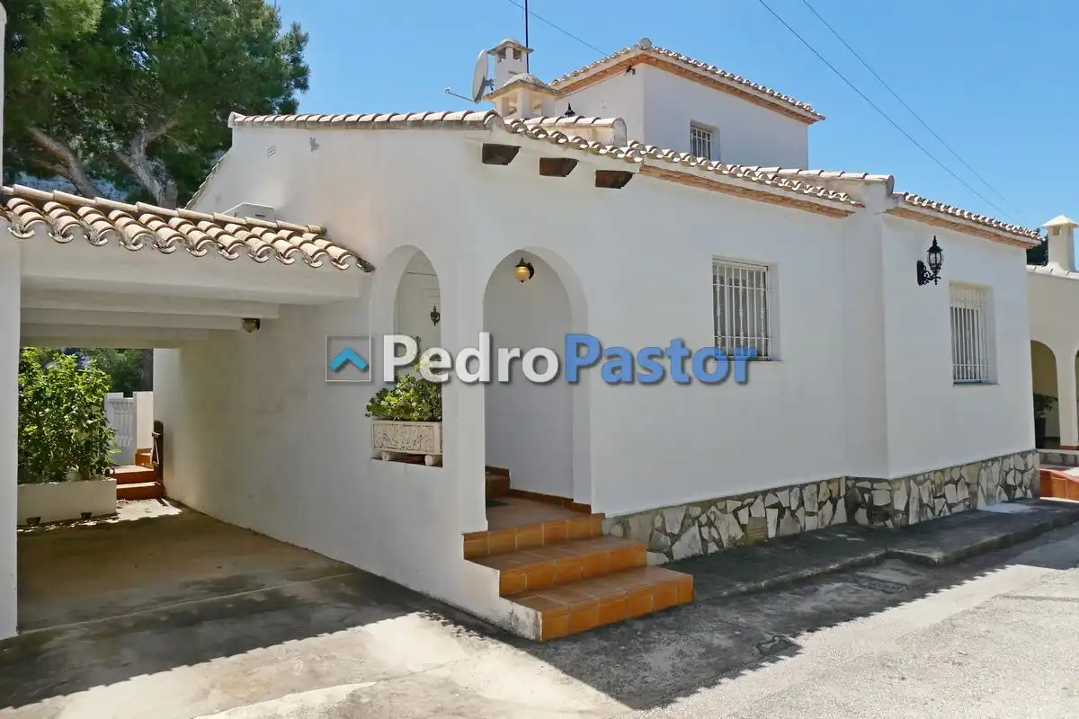 Vista exterior de Casa o chalet en venta en Dénia con Aire acondicionado, Calefacción y Jardín privado