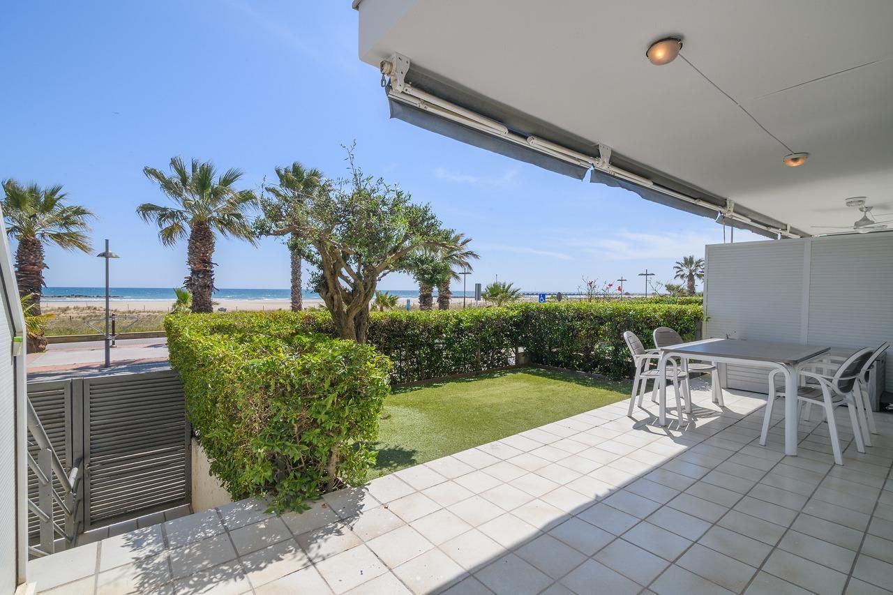 Garden of Planta baja for sale in Cubelles  with Air Conditioner, Heating and Private garden