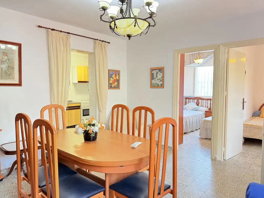 Menjador de Casa o xalet en venda en Benamocarra amb Jardí privat i Moblat