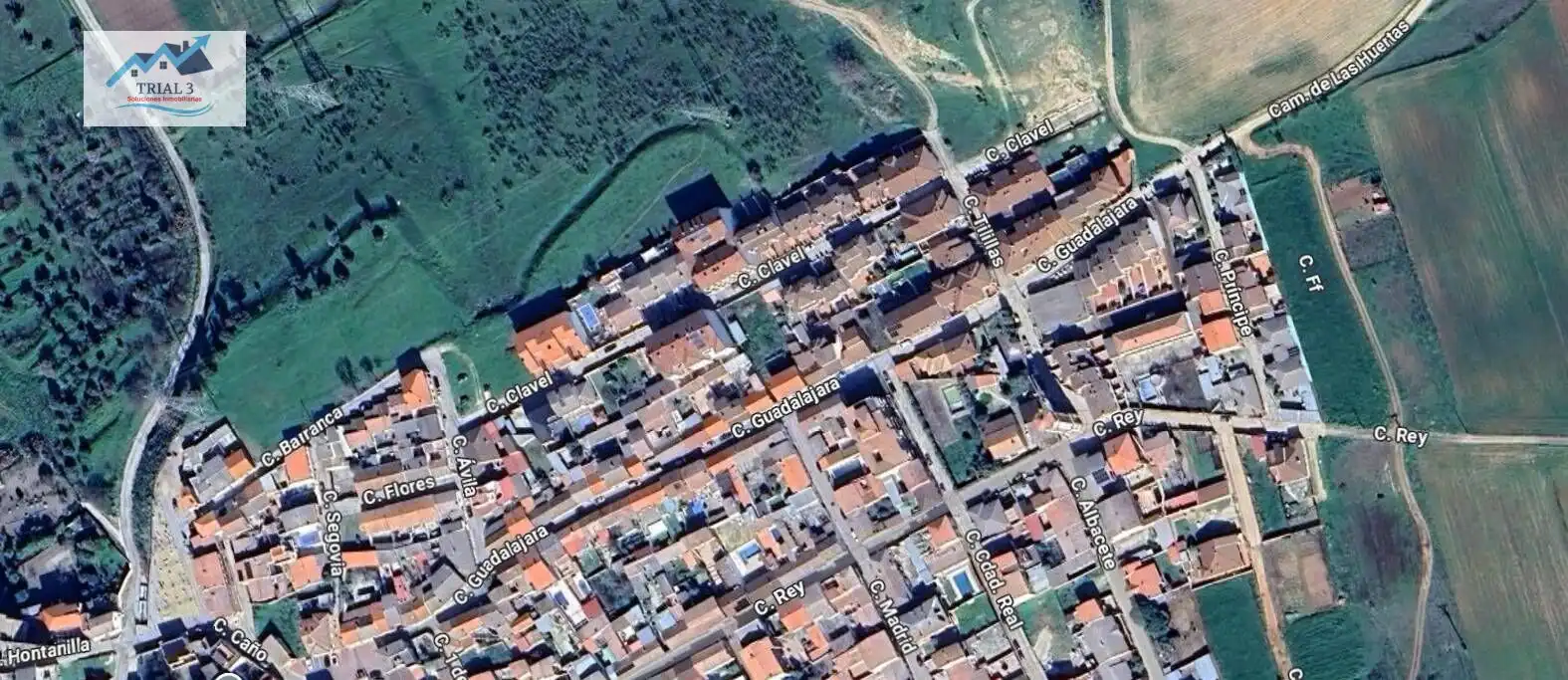 Houses for sale in Cazalegas  with Private garden