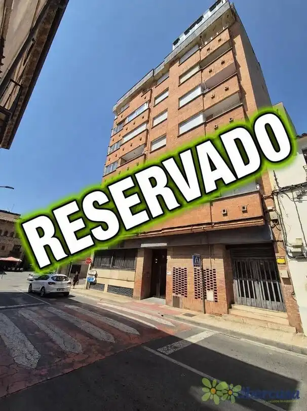 Pis amb ascensor en venda a Calle d Pascual Pérez Oñate