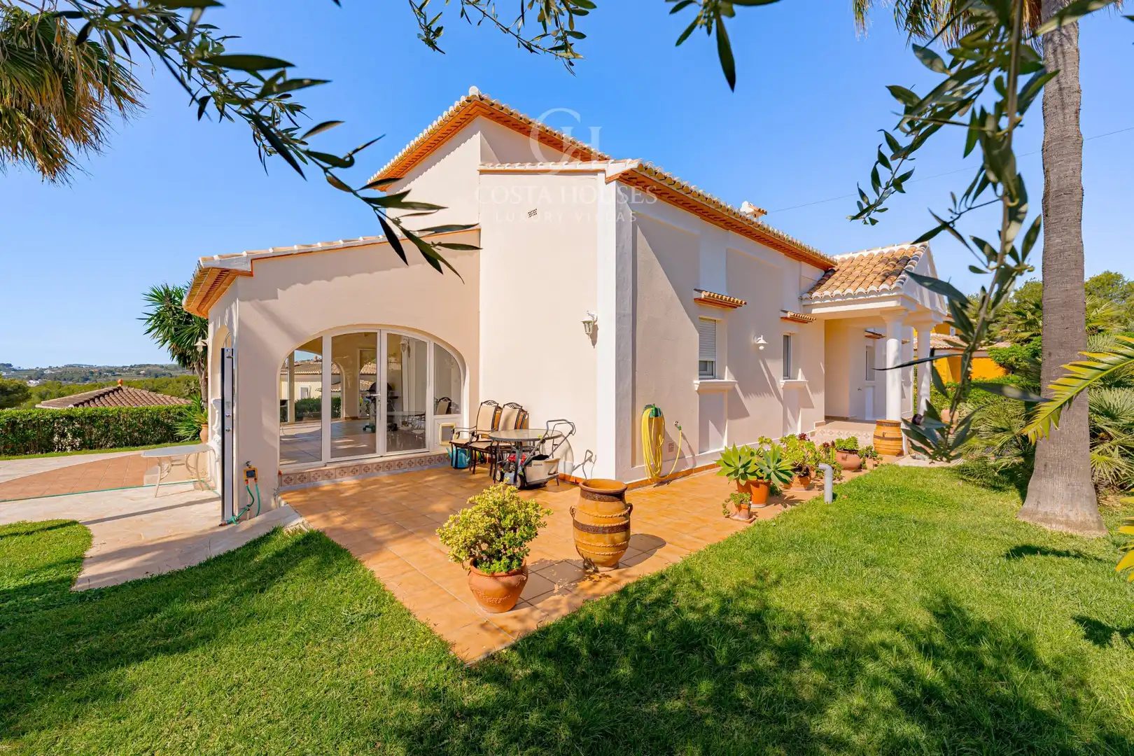Vista exterior de Casa o xalet en venda en Jávea / Xàbia amb Aire condicionat, Calefacció i Jardí privat