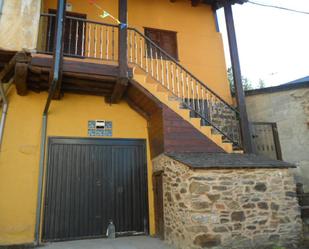 Vista exterior de Casa o xalet en venda en Ponferrada