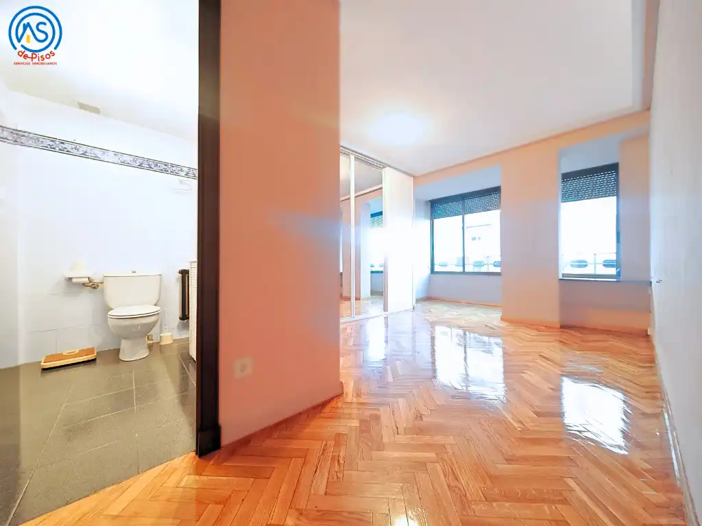Habitación de Piso en venta en Zaragoza con Calefacción, Parquet y Horno