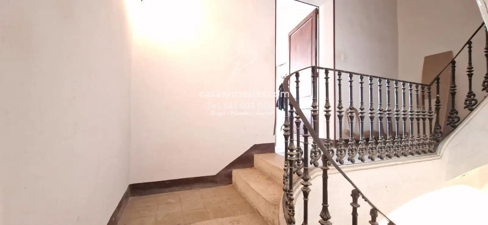 Country homes for sale in Avinyonet del Penedès  with Balcony