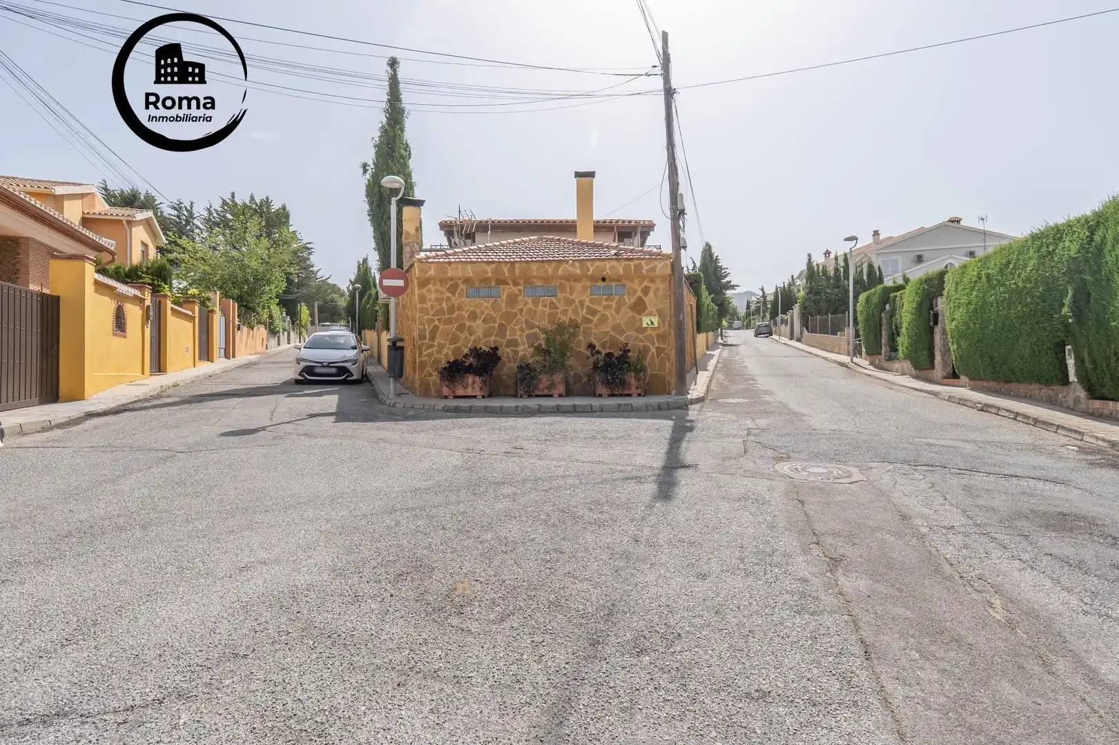 Vista exterior de Casa o xalet en venda en La Zubia amb Aire condicionat, Calefacció i Jardí privat