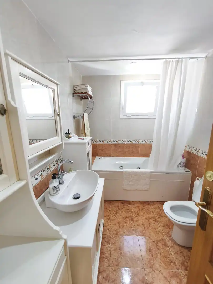 Bathroom of Houses for sale in Cambrils  with Air Conditioner, Heating and Private garden