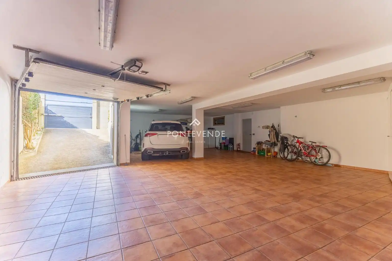 Casa o xalet en venda en Vigo  amb Calefacció, Jardí privat i Terrassa