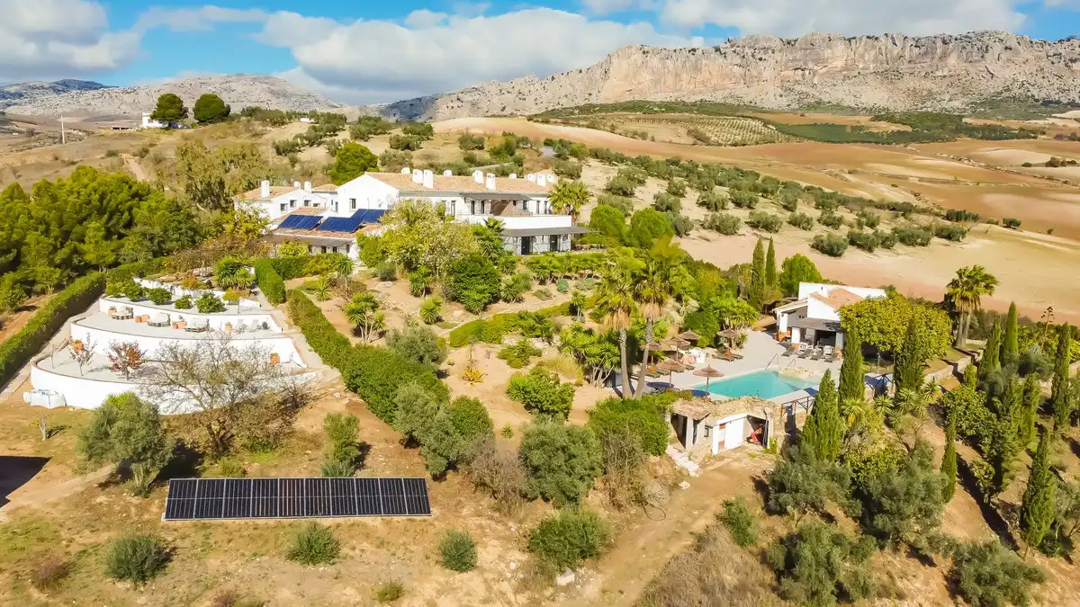 Vista exterior de Finca rústica en venda en Villanueva de la Concepción amb Aire condicionat, Jardí privat i Terrassa