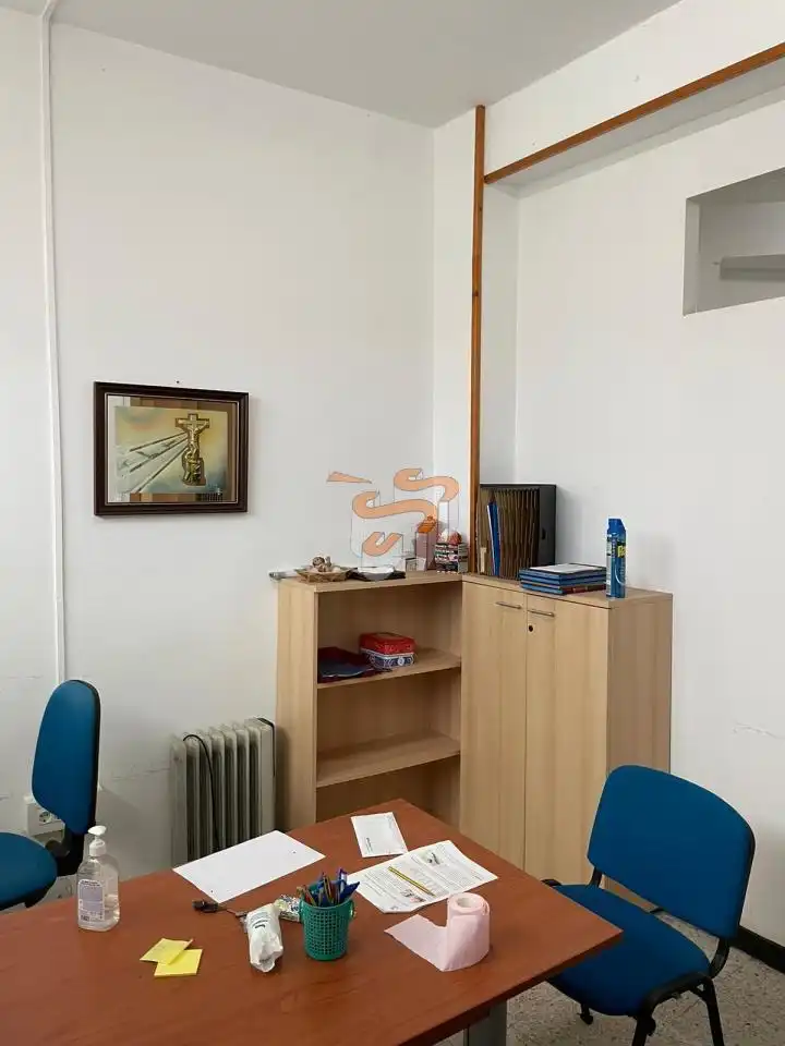 Business premises to rent in A Malata - Catabois - Ciudad Jardín, imagen 6