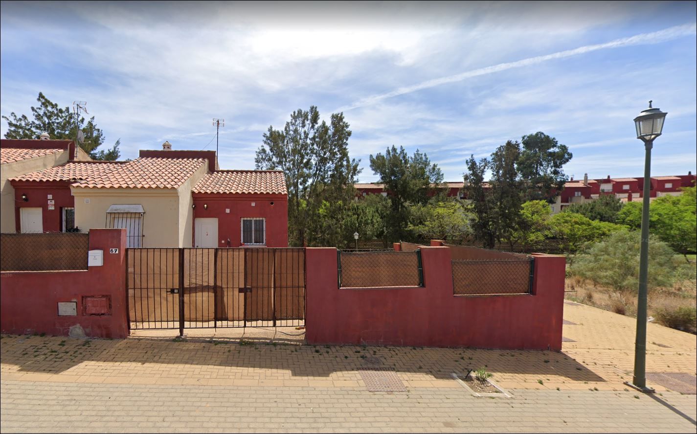 Vista exterior de Casa adosada en venta en Ayamonte con Piscina