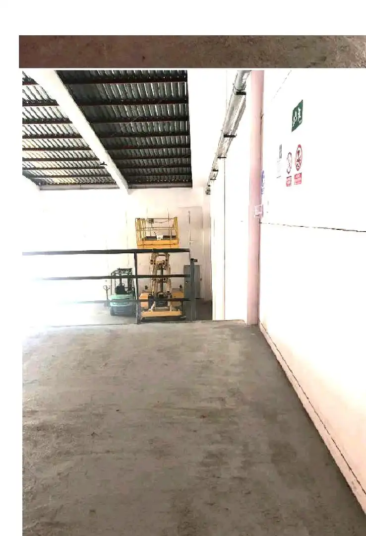 Nave industrial in vendita a Santa María del Águila, imagen 3