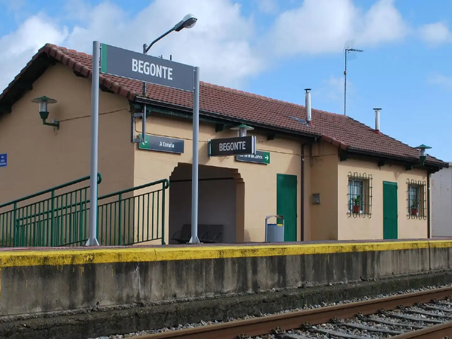 Vista exterior de Casa o chalet en venta en Begonte con Jardín privado