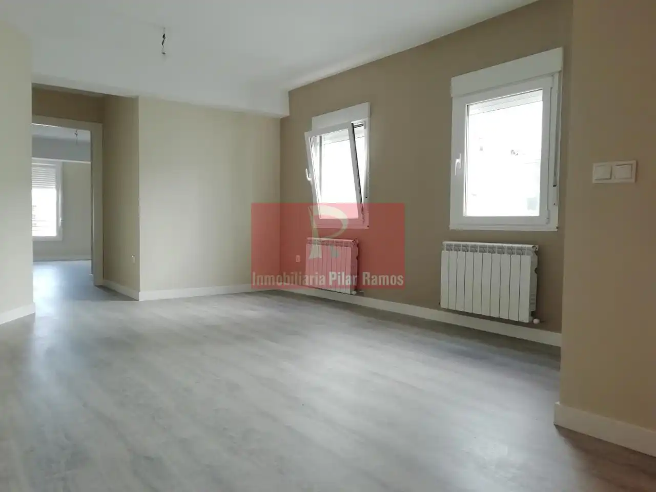 Sala de estar de Apartamento de alquiler en León Capital  con Calefacción, Parquet y Terraza
