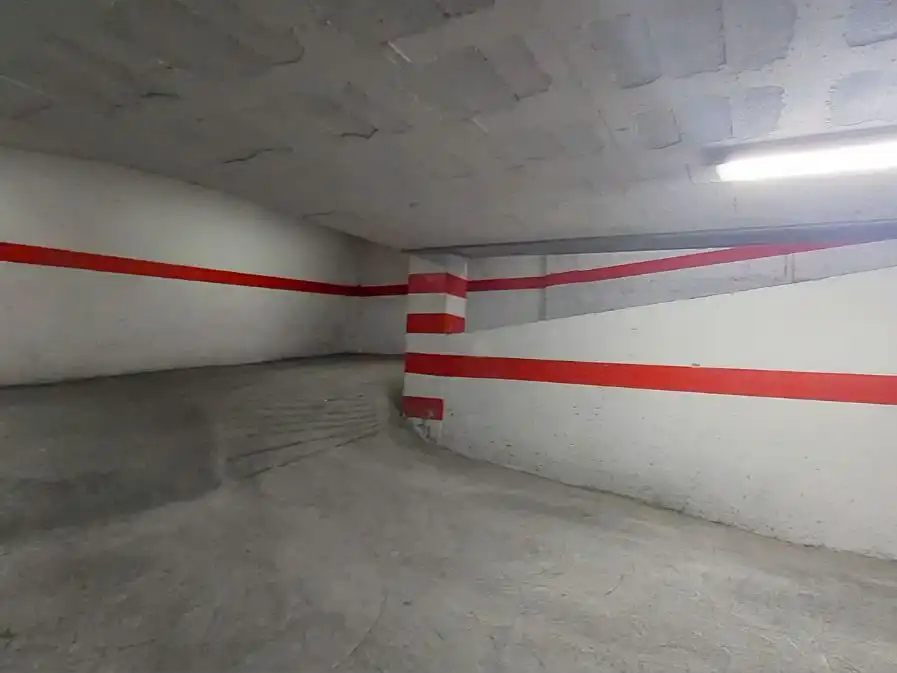 Garage for rent in Granada  with Alarm