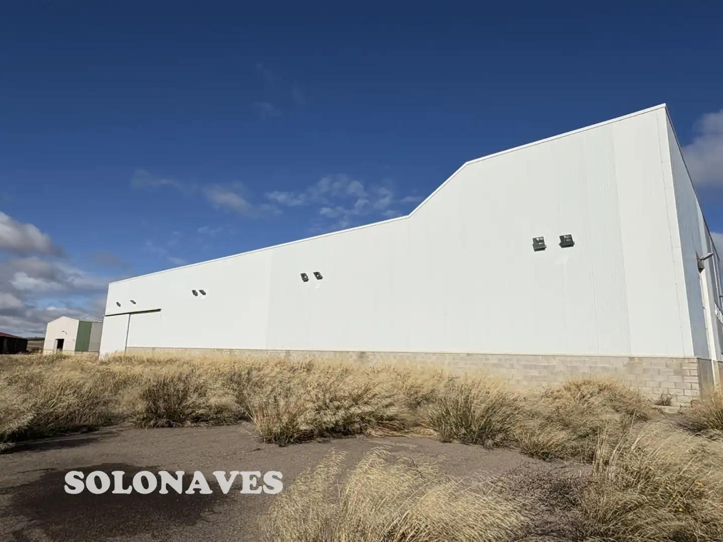 Vista exterior de Nave industrial en venta en Leciñena