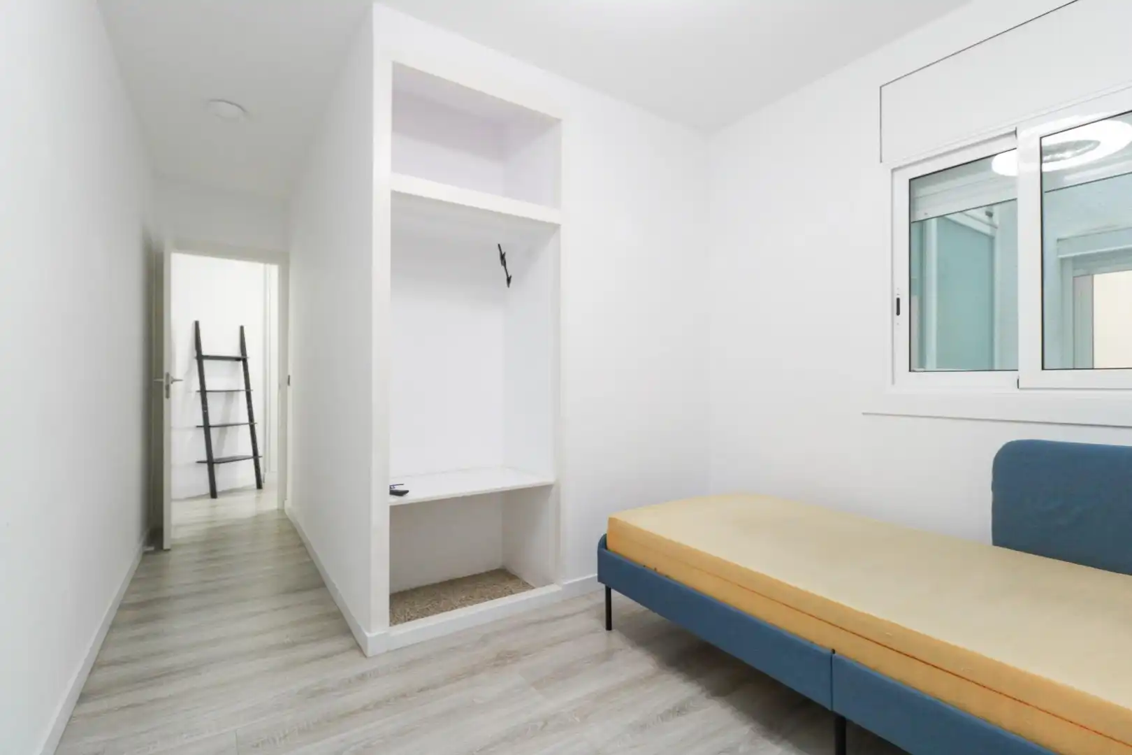 Bedroom of Flat for sale in Vilanova i la Geltrú  with Air Conditioner, Parquet flooring and Balcony