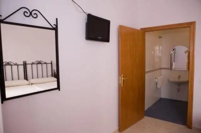 Dormitori de Edifici en venda en El Coronil amb Alarma