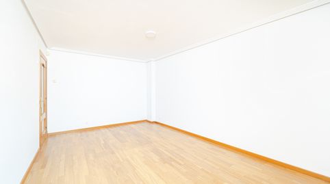 Foto 4 von Wohnung zum Verkauf in Ciudad Naranco - Prados de La Fuente, Oviedo
