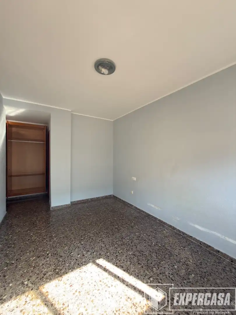 Habitación de Ático en venta en Alginet con Parquet, Terraza y Trastero