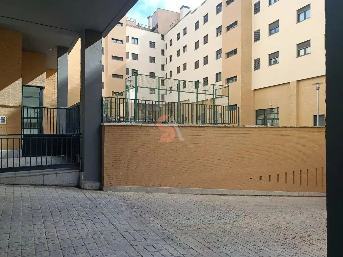 Vista exterior de Pis en venda en Arroyo de la Encomienda amb Calefacció, Terrassa i Traster