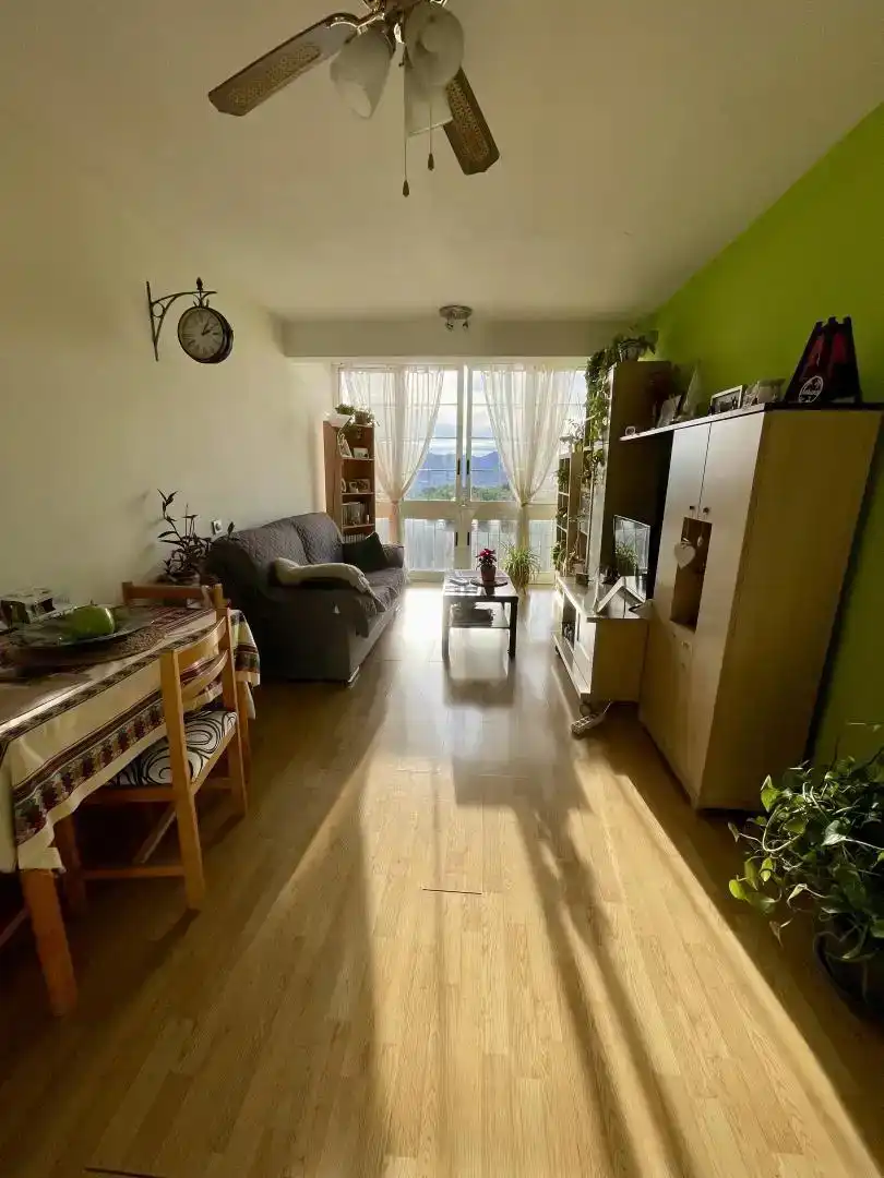 Sala de estar de Piso en venta en La Nucia con Jardín privado y Amueblado