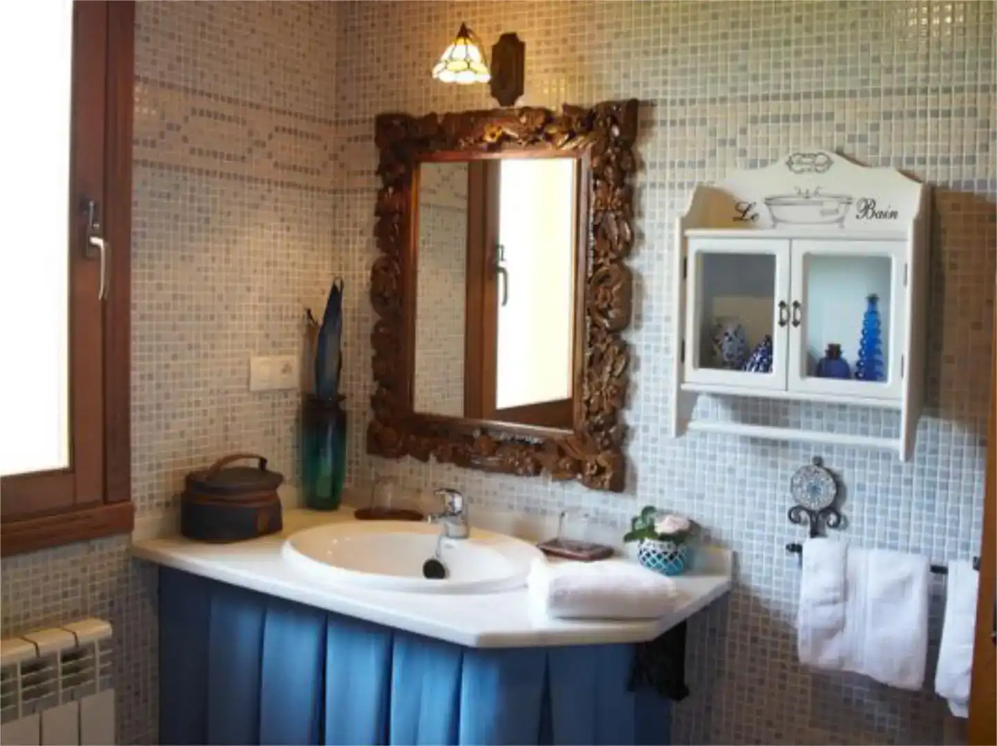 Badezimmer von Wohnung zur Miete in Navia mit Möbliert