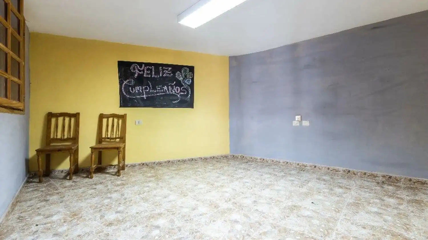 Buildings for sale in Avenida Príncipes de España, El Tanque