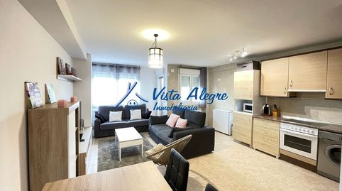 Foto 2 de Dúplex en venta en Calle Río Lavilla, Castañares de Rioja, La Rioja