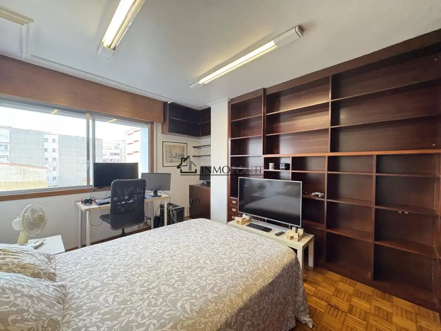 Bedroom of Flat for rent in Pontevedra Capital   with Heating, Terrace and Furnished