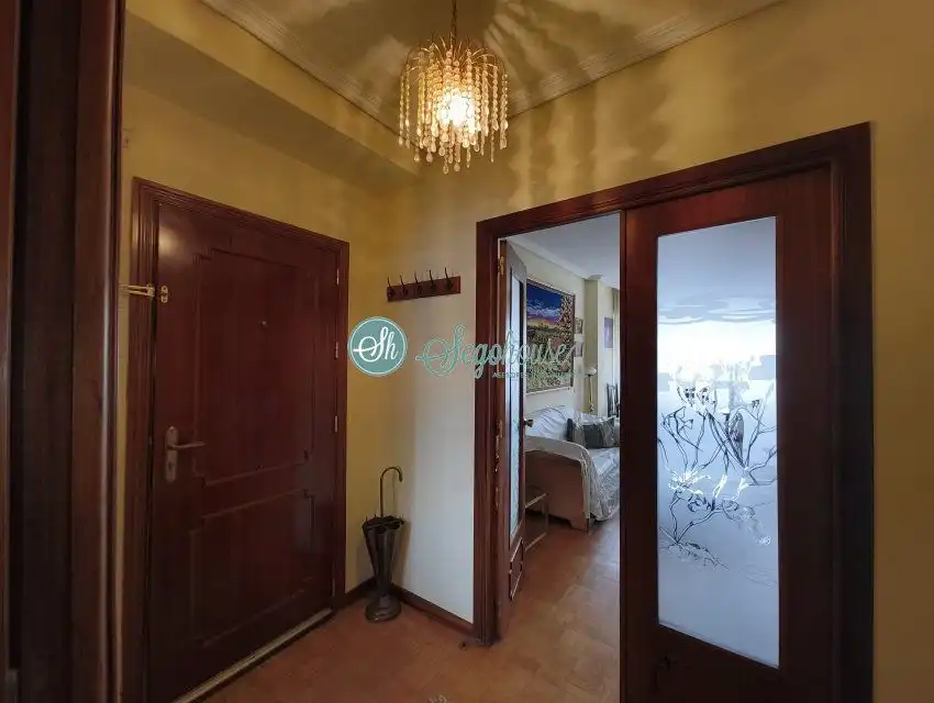 Wohnung zum Verkauf in Segovia mit Heizung, Parkett und Terrasse