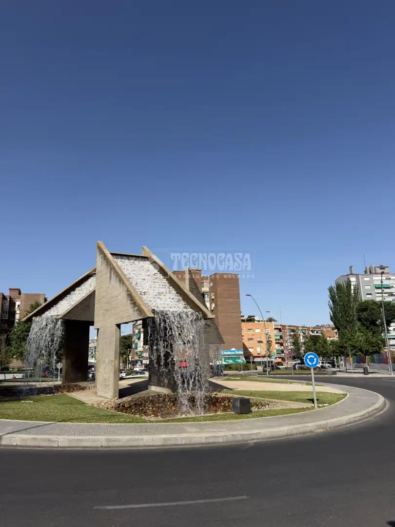 Außenansicht von Wohnung zum Verkauf in Fuenlabrada mit Heizung, Terrasse und Abstellraum