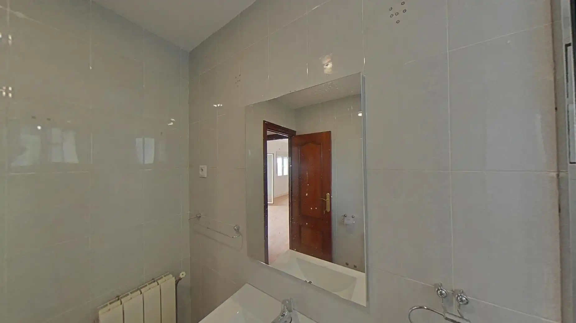 Badezimmer von Wohnung zum Verkauf in Alcalá de Henares mit Heizung, Terrasse und Abstellraum