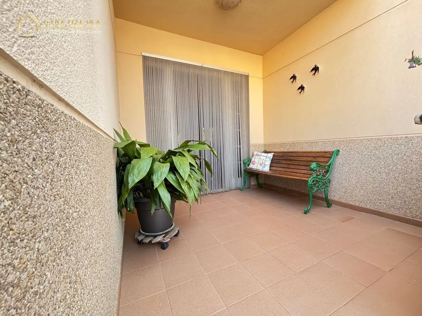 Terrassa de Casa adosada en venda en Sagunto / Sagunt amb Aire condicionat, Terrassa i Traster