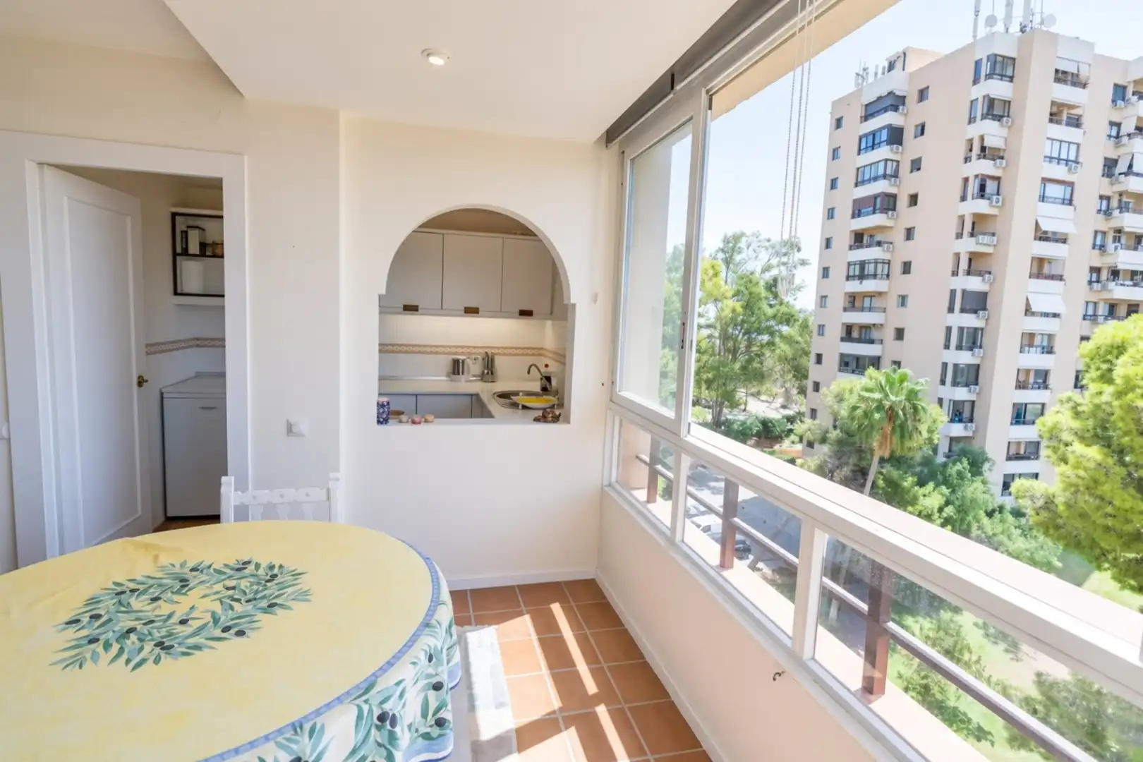 Apartament amb piscina en venda a Nueva Andalucía, imagen 4