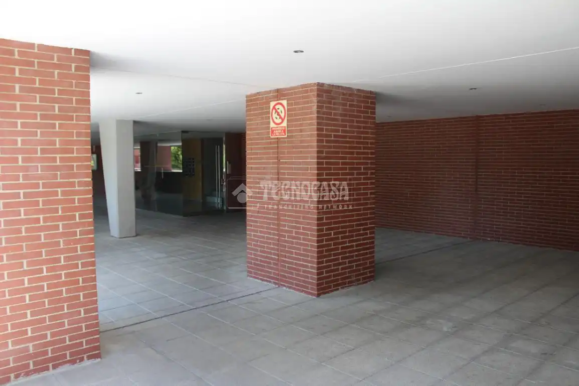 Piso en venta en Azuqueca de Henares con Aire acondicionado, Calefacción y Piscina comunitaria
