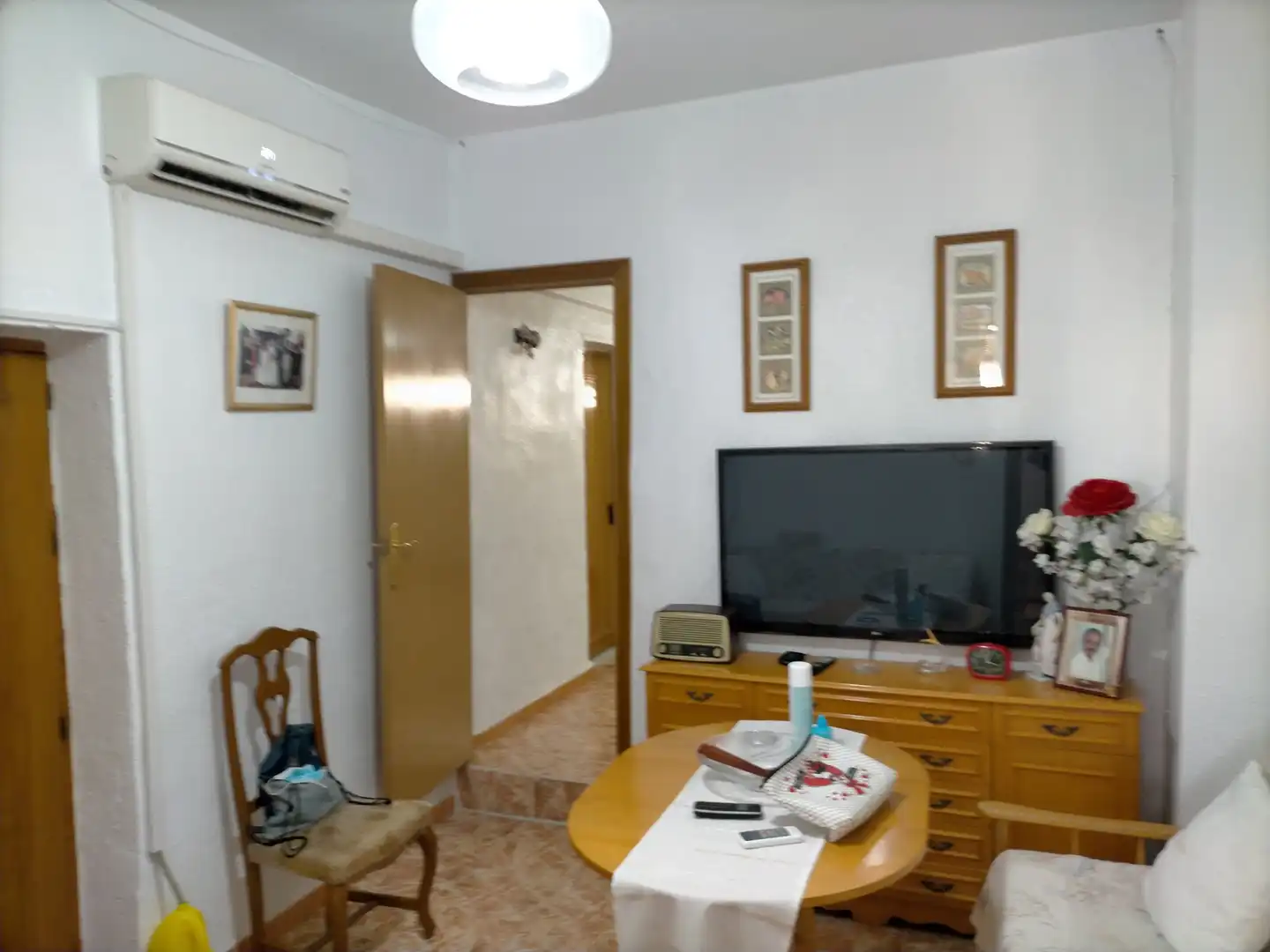 Sala d'estar de Casa o xalet en venda en Almería amb Terrassa, Moblat i Balcó