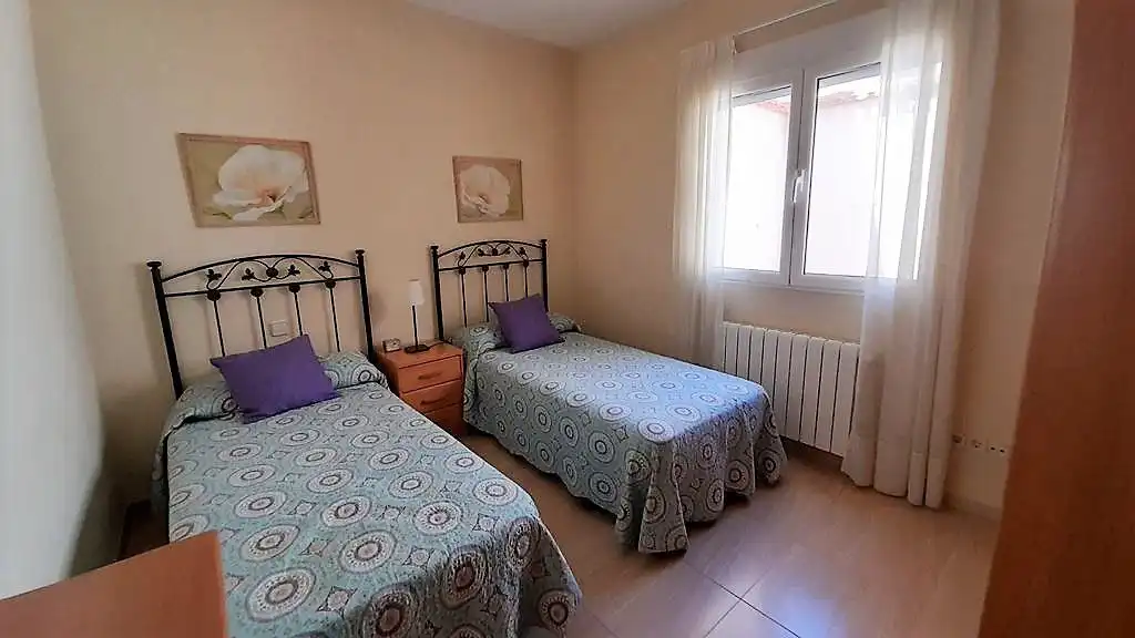 Habitación de Casa adosada en venta en Villalgordo del Júcar con Calefacción y Terraza