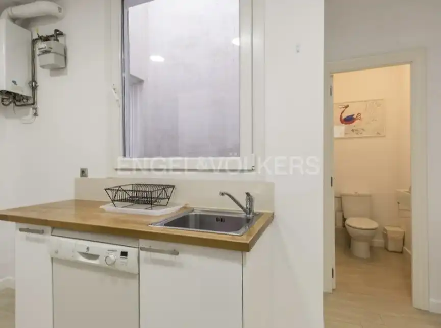 Küche von Wohnung zum Verkauf in Madrid mit Klimaanlage, Heizung und Parkett
