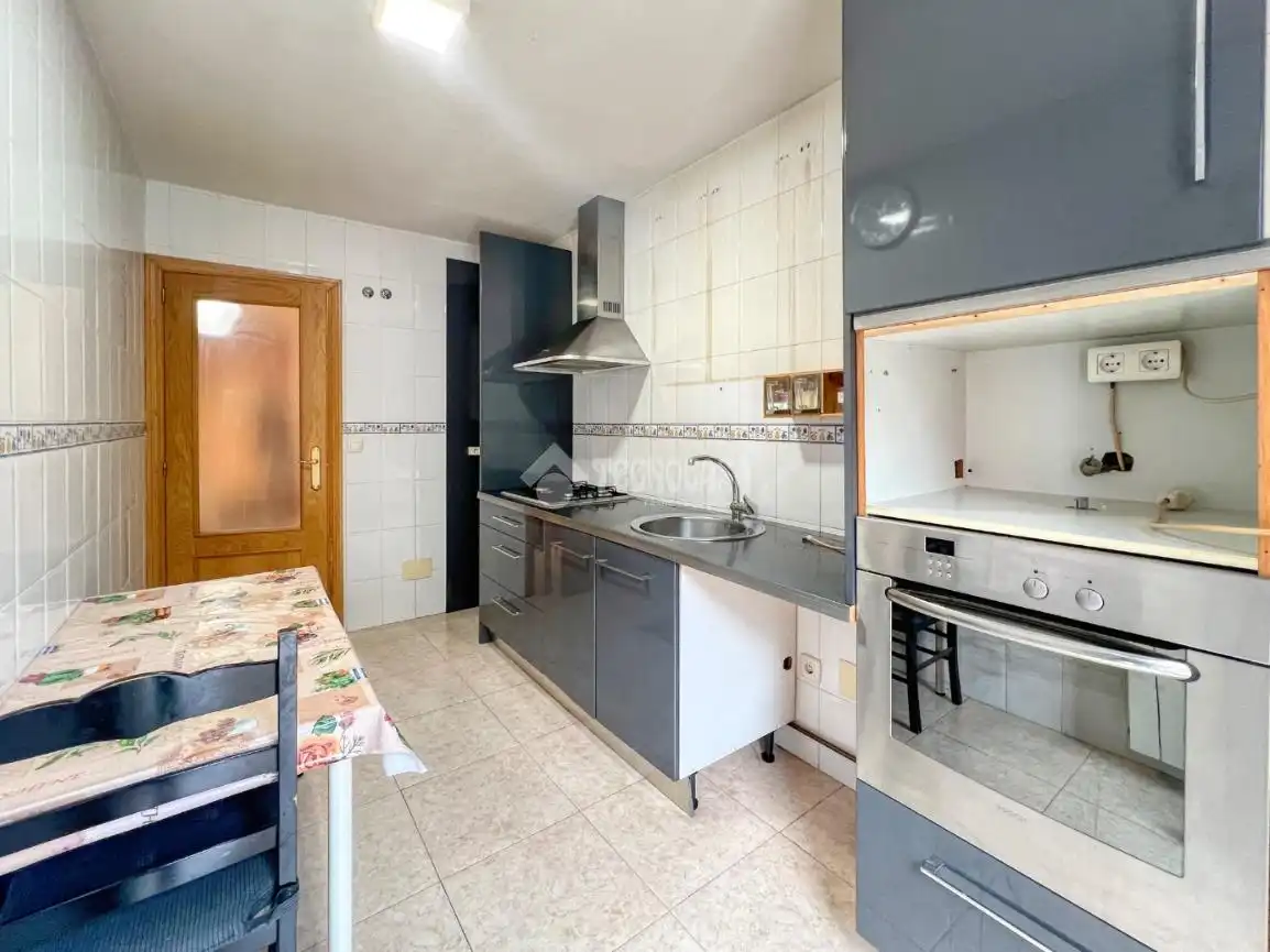 Kitchen of Flat for sale in Cabezón de Pisuerga, Valladolid