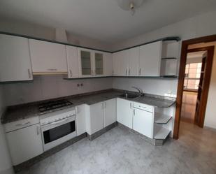 Cuina de Apartament en venda en Ponferrada amb Calefacció i Traster