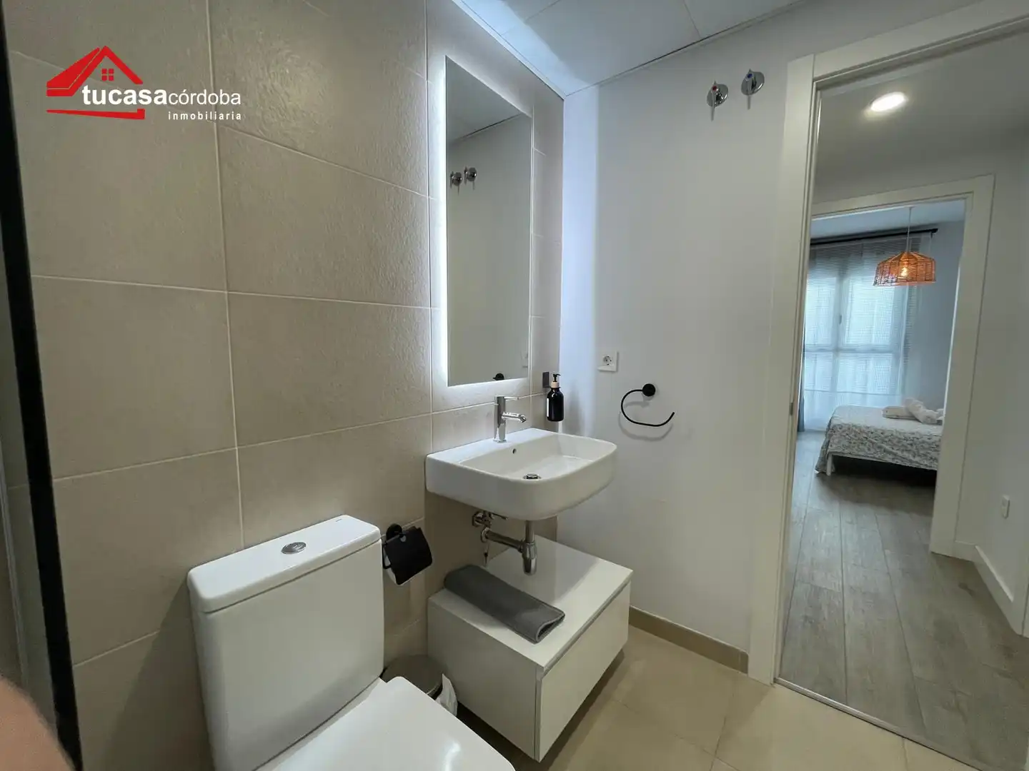 Bany de Apartament en venda en Córdoba amb Aire condicionat, Calefacció i Parquet