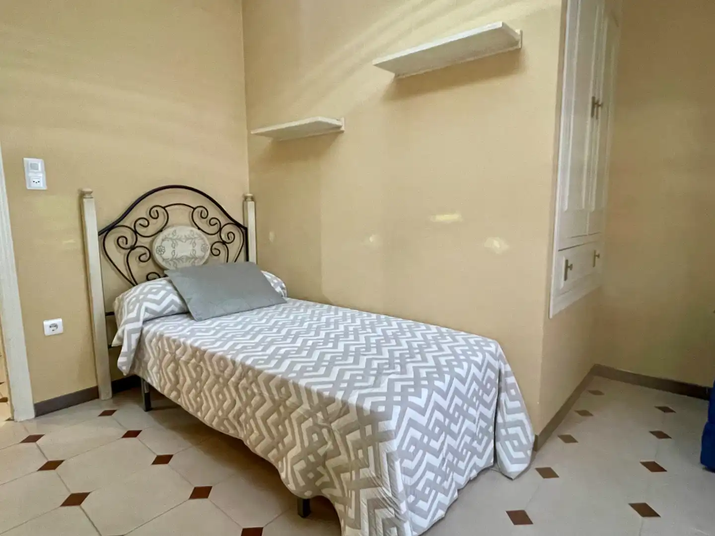 Schlafzimmer von Wohnung zur untervermieten in Belmez mit Klimaanlage, Heizung und Terrasse