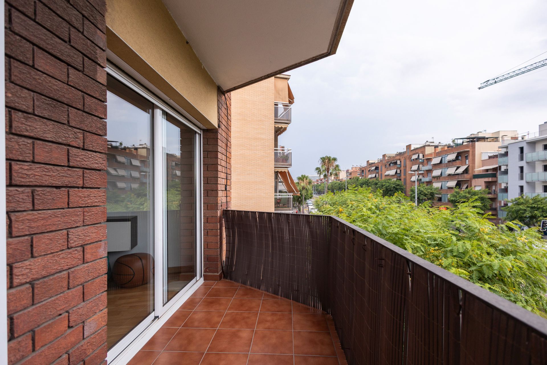 Terrassa de Pis en venda en Cornellà de Llobregat amb Aire condicionat, Parquet i Forn