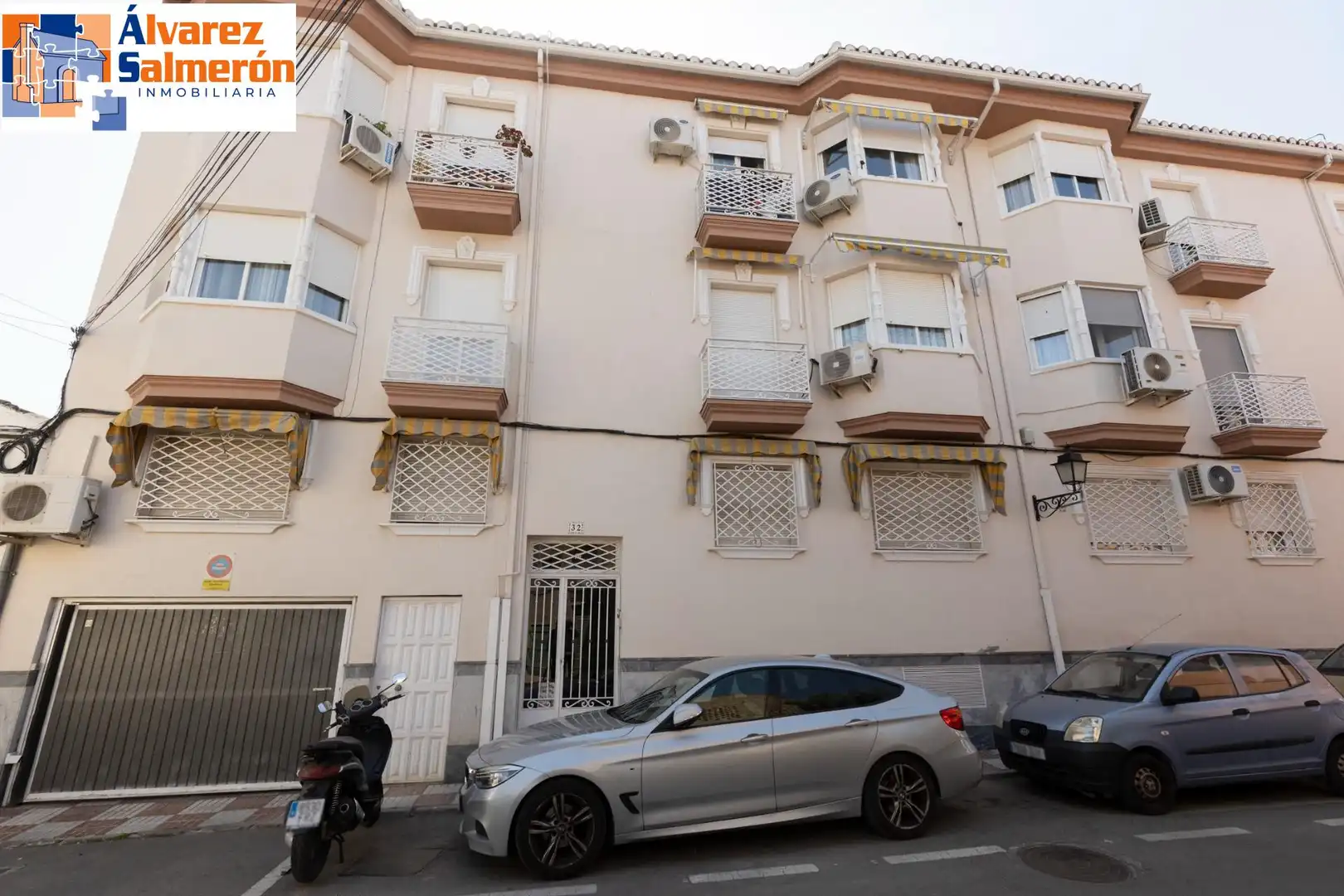 Exterior view of Flat for sale in Armilla  with Air Conditioner