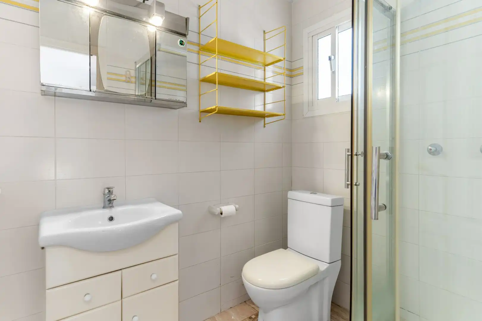 Bathroom of Houses for sale in Benalmádena  with Air Conditioner, Private garden and Swimming Pool