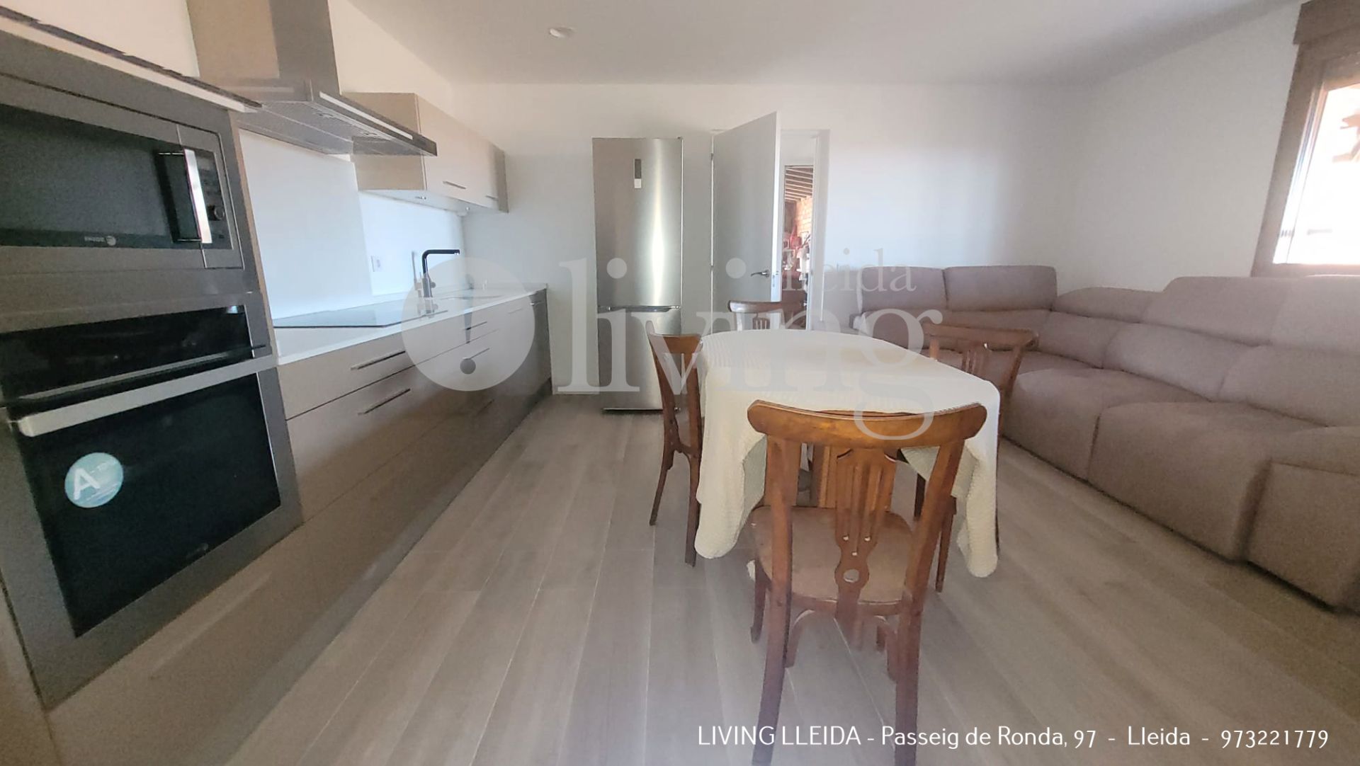 Sala d'estar de Casa o xalet en venda en Alpicat amb Jardí privat, Terrassa i Traster