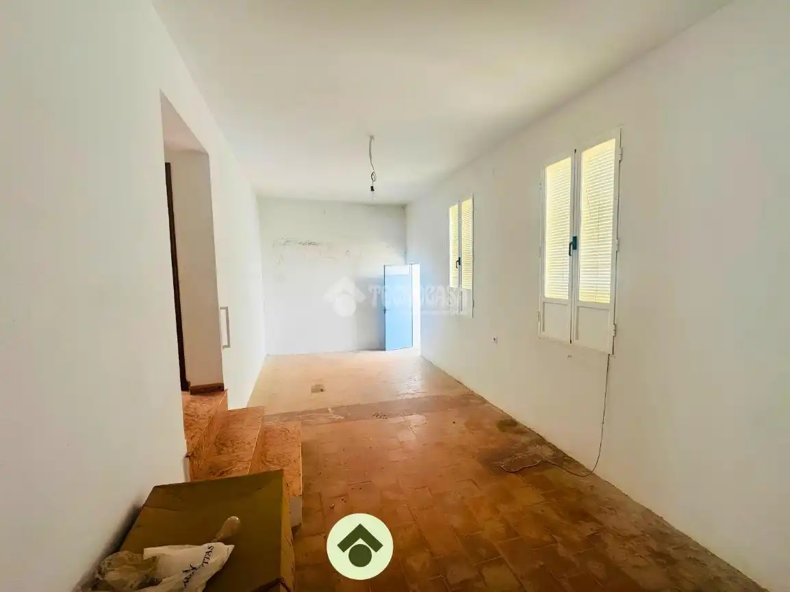 Casa adosada en venda en Bujalance amb Aire condicionat, Parquet i Moblat