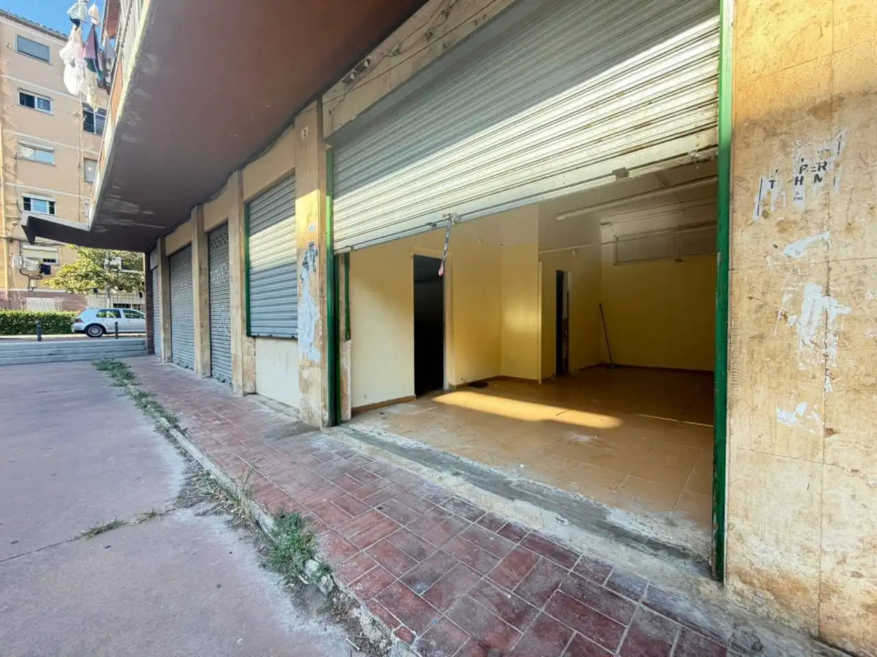 Local comercial en venda a Plaza Antoni Gaudí, imagen 10